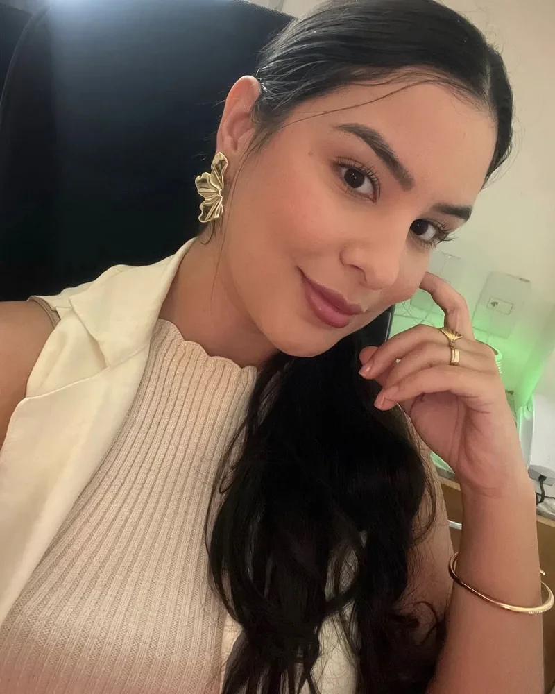 Juliana, fonoaudióloga da iClinic Fortaleza